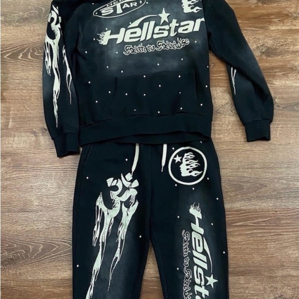 Hellstar Black Sweater for Men